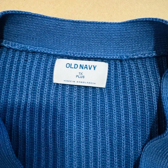 Old Navy Men's Navy Cardigan Sweater - Picture 3 of 4